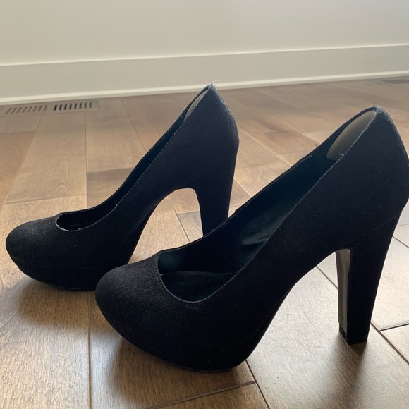 Black suede heel - Picture 2 of 5